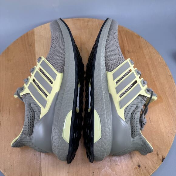 Adidas Ultraboost 1.0 Men’s Size 10.5 Shoes Putty Beige Powder Yellow JR3370 - Picture 6 of 9